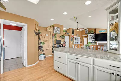 996 Parkway Dr, Salem, OR 97304 - Photo 22