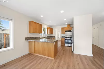 2189 SW 198th Ave, Beaverton, OR 97003 - Photo 8