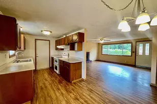 1840 Ocean Blvd, Coos Bay, OR 97420 - Photo 8