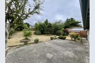 1840 Ocean Blvd, Coos Bay, OR 97420 - Photo 28