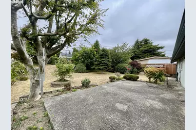 1840 Ocean Blvd, Coos Bay, OR 97420 - Photo 36