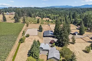 42101 SE Locksmith Ln, Sandy, OR 97055 - Photo 2