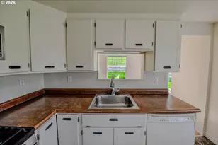 27163 Old Rainier Rd, Rainier, OR 97048 - Photo 14