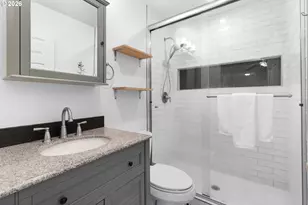 8925 NE Fremont St, Portland, OR 97220 - Photo 12