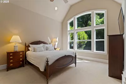 12320 NW Sargent Ln, Portland, OR 97231 - Photo 20