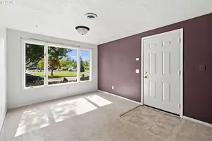 1646 H St, Springfield, OR 97477 - Photo 6