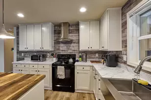 11633 Warbler Ln, Aurora, OR 97002 - Photo 12