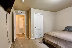 11633 Warbler Ln, Aurora, OR 97002 - Photo 36