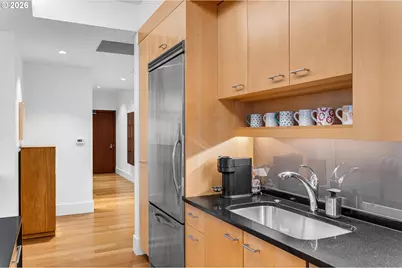 1001 NW Lovejoy St #208, Portland, OR 97209 - Photo 12