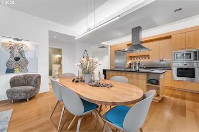 1001 NW Lovejoy St #208, Portland, OR 97209 - Photo 6