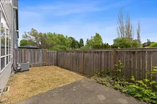 2566 SW McKenna Pl, Beaverton, OR 97003 - Photo 26