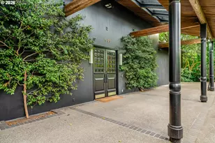 1636 SW Vista Ave, Portland, OR 97201 - Photo 2