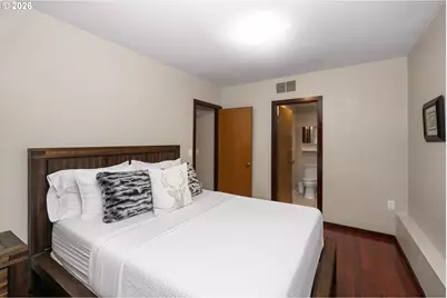 16351 Pacific Hwy, Lake Oswego, OR 97034 - Photo 24