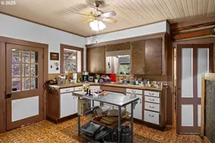 2128 Starveout Creek Rd, Azalea, OR 97410 - Photo 6