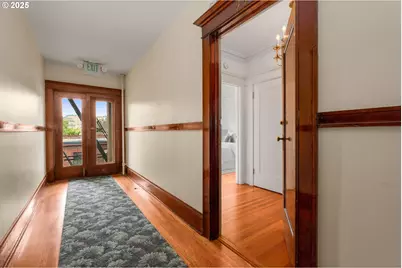 2083 NW Johnson St #44, Portland, OR 97209 - Photo 2