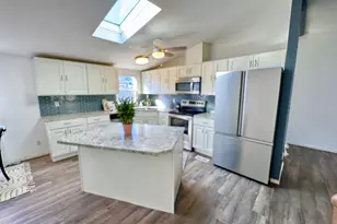 14217 NE 10th Ave, Vancouver, WA 98685 - Photo 2