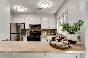 600 Cherry Dr, Eugene, OR 97401 - Photo 8