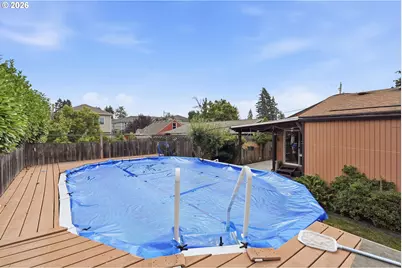 11833 SE Ash St, Portland, OR 97216 - Photo 38