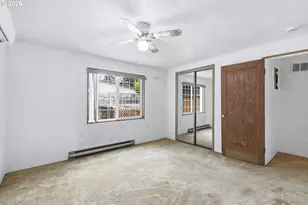 11833 SE Ash St, Portland, OR 97216 - Photo 30