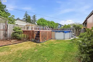 11833 SE Ash St, Portland, OR 97216 - Photo 36