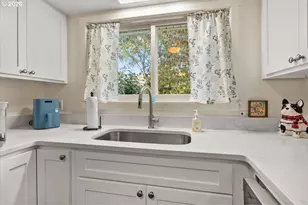 2972 NW Winslow Way, Salem, OR 97304 - Photo 6