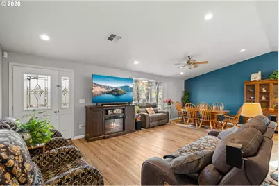 380 Sunnyside Dr, Winston, OR 97496 - Photo 2