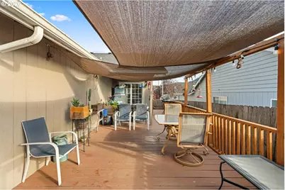 380 Sunnyside Dr, Winston, OR 97496 - Photo 12