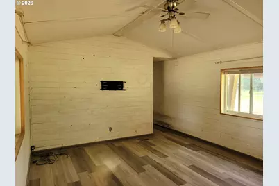 1019 Olson St, Haines, OR 97833 - Photo 6