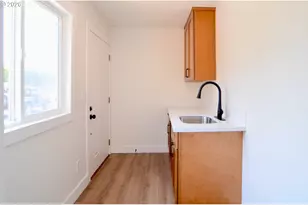 12305 SW 7th St, Beaverton, OR 97005 - Photo 14