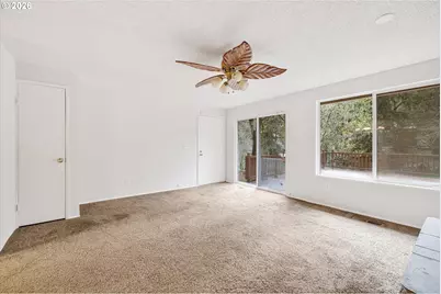 6701 SE 122nd Ave, Portland, OR 97236 - Photo 4