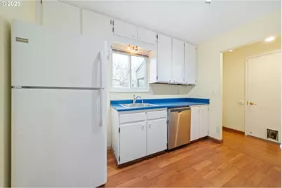 17525 NW Shorewood Dr, Beaverton, OR 97006 - Photo 12