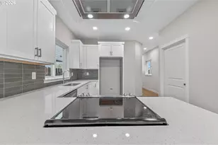 9273 E Burnside St, Portland, OR 97216 - Photo 4