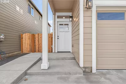 9273 E Burnside St, Portland, OR 97216 - Photo 2