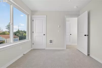 9273 E Burnside St, Portland, OR 97216 - Photo 20