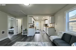 1925 Liberty St, Salem, OR 97317 - Photo 6