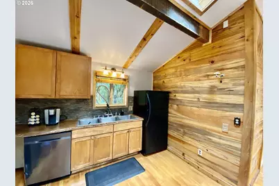 71010 E McFarland Rd, Rhododendron, OR 97049 - Photo 14