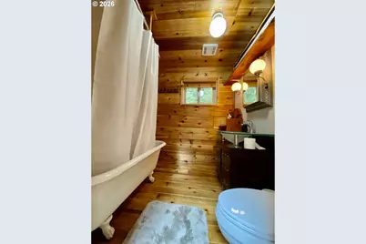 71010 E McFarland Rd, Rhododendron, OR 97049 - Photo 26