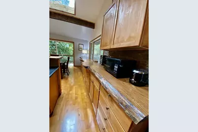 71010 E McFarland Rd, Rhododendron, OR 97049 - Photo 10