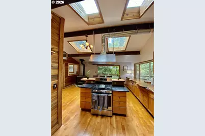 71010 E McFarland Rd, Rhododendron, OR 97049 - Photo 8