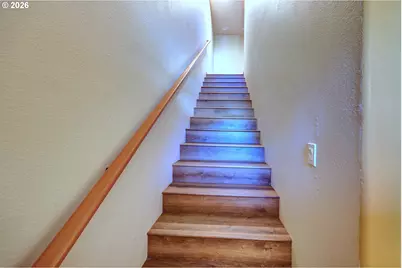 305 Avenue C, Seaside, OR 97138 - Photo 16