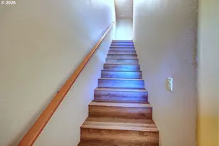 305 Avenue C, Seaside, OR 97138 - Photo 16