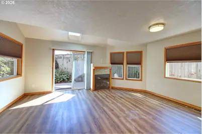 305 Avenue C, Seaside, OR 97138 - Photo 12