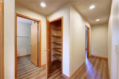 305 Avenue C, Seaside, OR 97138 - Photo 18