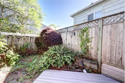 305 Avenue C, Seaside, OR 97138 - Photo 14