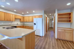 305 Avenue C, Seaside, OR 97138 - Photo 8