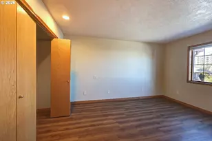 305 Avenue C, Seaside, OR 97138 - Photo 22
