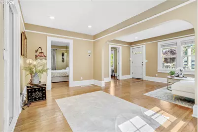 9842 SE Harold St, Portland, OR 97266 - Photo 10