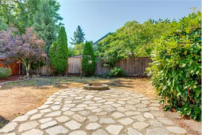 9842 SE Harold St, Portland, OR 97266 - Photo 32