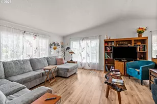 1199 N Terry St, Eugene, OR 97402 - Photo 4