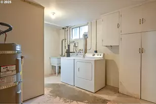 6208 SE Woodstock Blvd, Portland, OR 97206 - Photo 18